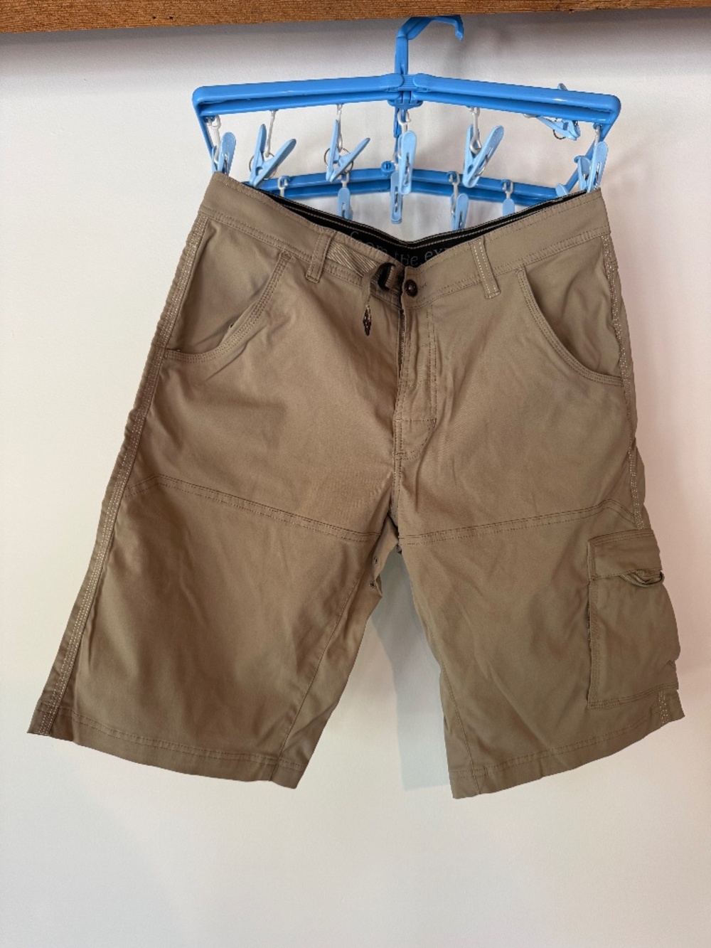 Prana Stretch Zion Cargo Shorts in Tan - Size 32